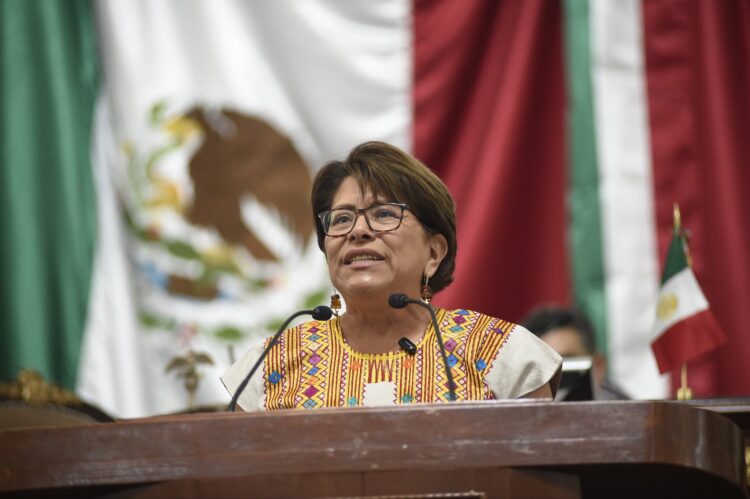 Martha Avila pide redistribuir tareas de cuidado en reforma de CDMX