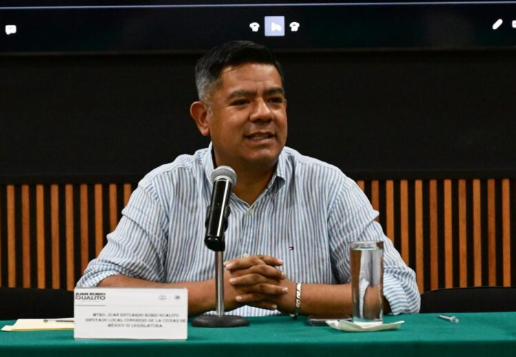 Congreso CDMX abre debate sobre derechos laborales de barrenderas