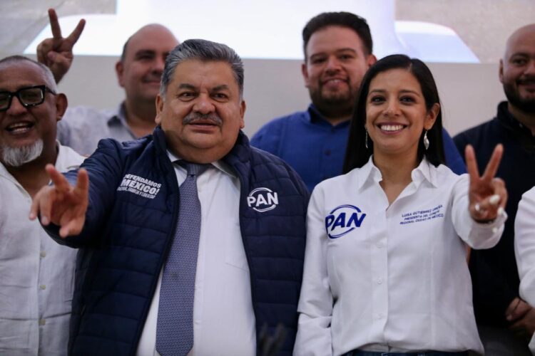¡Los Ojos de la Capital!