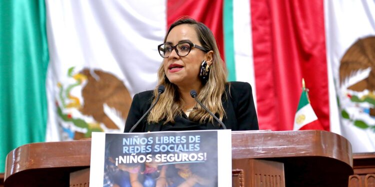 Congreso CDMX debate veto a Instagram y Facebook para menores