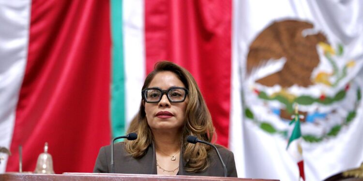 PAN acusa “caos educativo” de la SEP; Morena frena exhorto en Congreso capitalino
