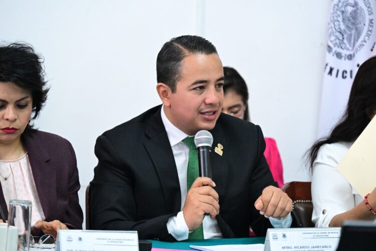 Congreso exhibe inconsistencias en informe de Janecarlo Lozano