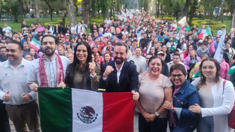 ¡Los Ojos de la Capital!