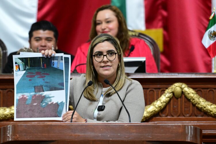 Niños conviven con aguas negras en CENDI; Congreso reclama abandono en Miguel Hidalgo