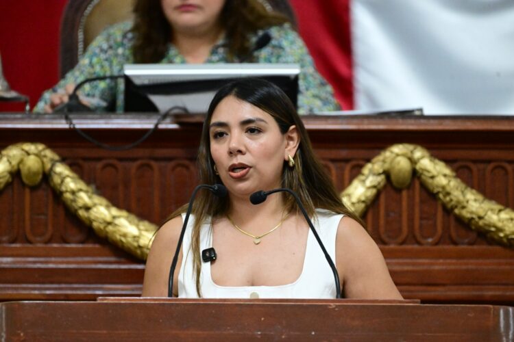 ¿Mal servicio al hacer un trámite? CDMX busca profesionalizar a quienes te atienden