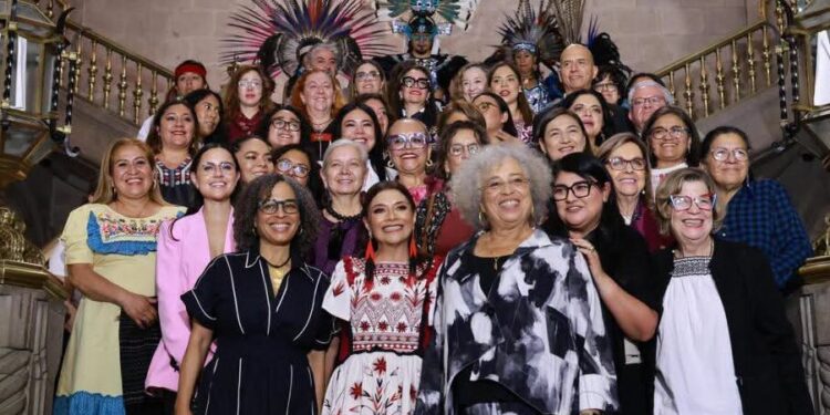 Ángela Davis marca agenda feminista en CDMX: Paulina Pérez