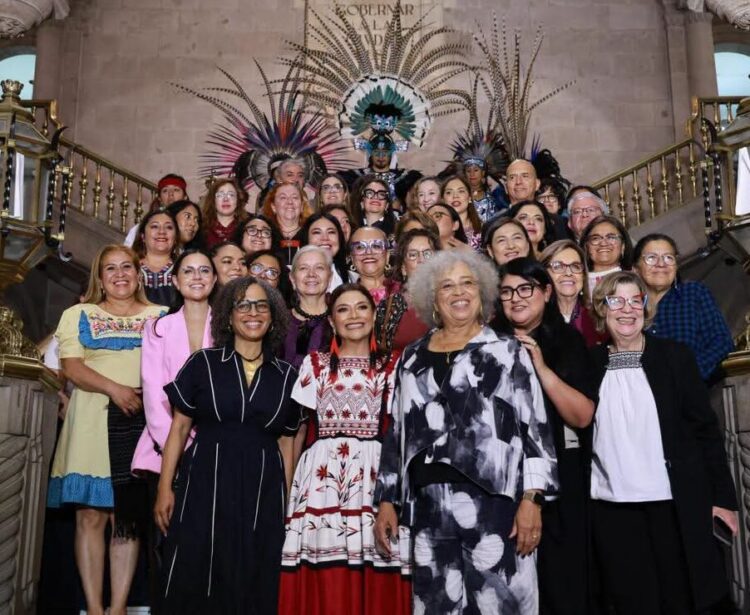 Ángela Davis marca agenda feminista en CDMX: Paulina Pérez