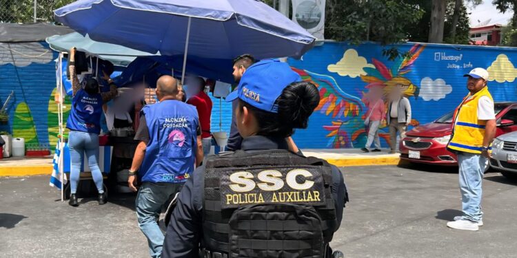 Coyoacán recupera espacio público en inmediaciones de hospital