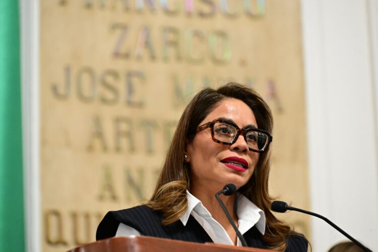 Montes de Oca pone el reciclaje en la agenda comercial