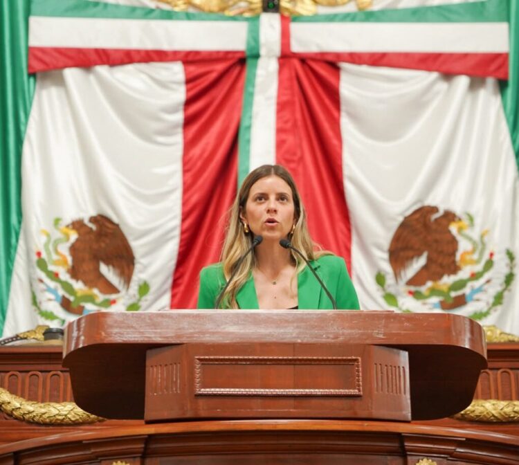 Elvia Estrada liga Independencia con justicia y medio ambiente