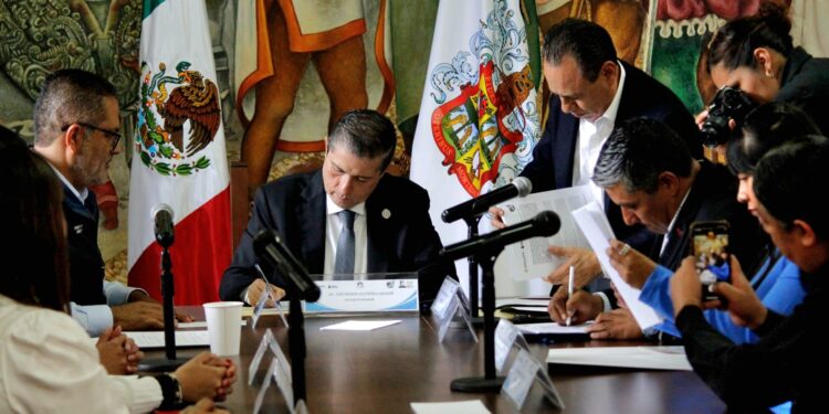Suman esfuerzos Coyoacán e INEA por la alfabetización