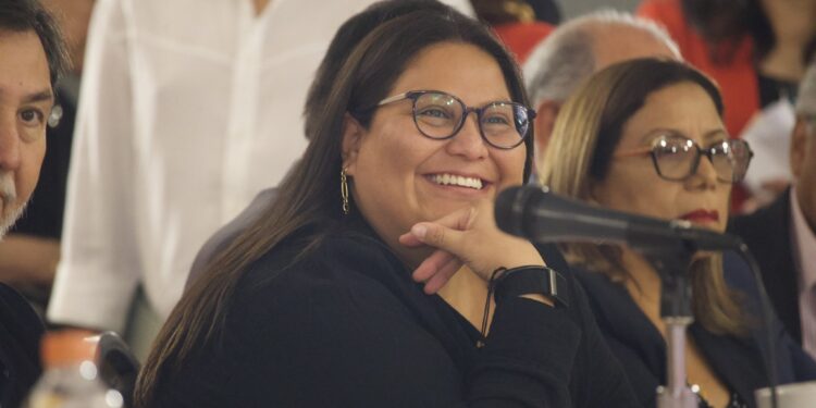 Citlalli Hernández reta a Alessandra en su territorio