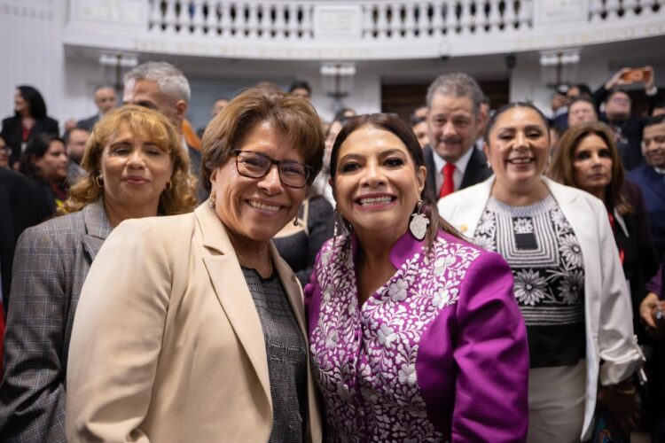 Martha Avila va por más derechos en CDMX