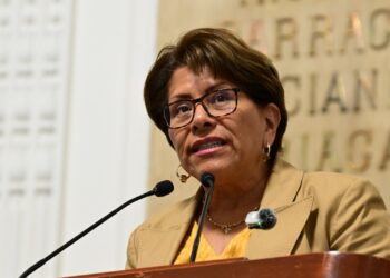 Martha Avila impulsa mejoramiento barrial con más presupuesto