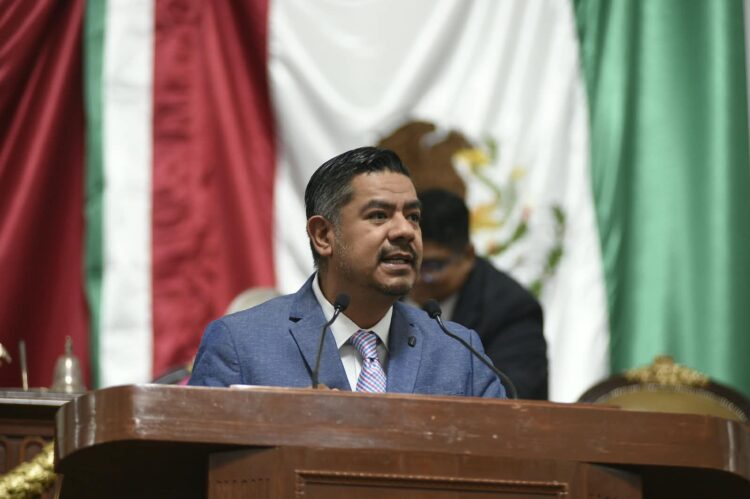 Rubio Gualito exige abrir el empleo a migrantes