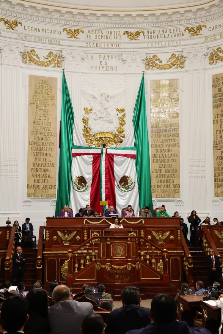 Atayde propone fondo contra baches en CDMX