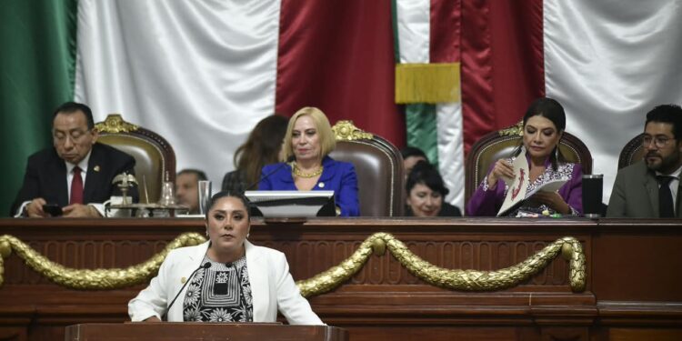 Morena defiende UTOPÍAS y gasto en agua de Brugada
