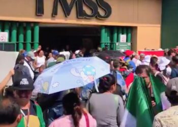 Marcha del IMSS pone en alerta a Insurgentes y Reforma