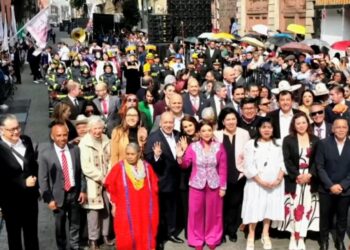 Brugada en Donceles: todos caben en la foto